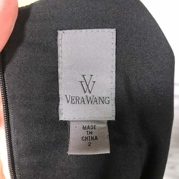 Vera Wang Black Long Gown Cut Out Neckline sleeveless train on back size 2 - Picture 11 of 11